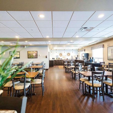 Best Western Plus Lacombe Inn And Suites Eksteriør billede