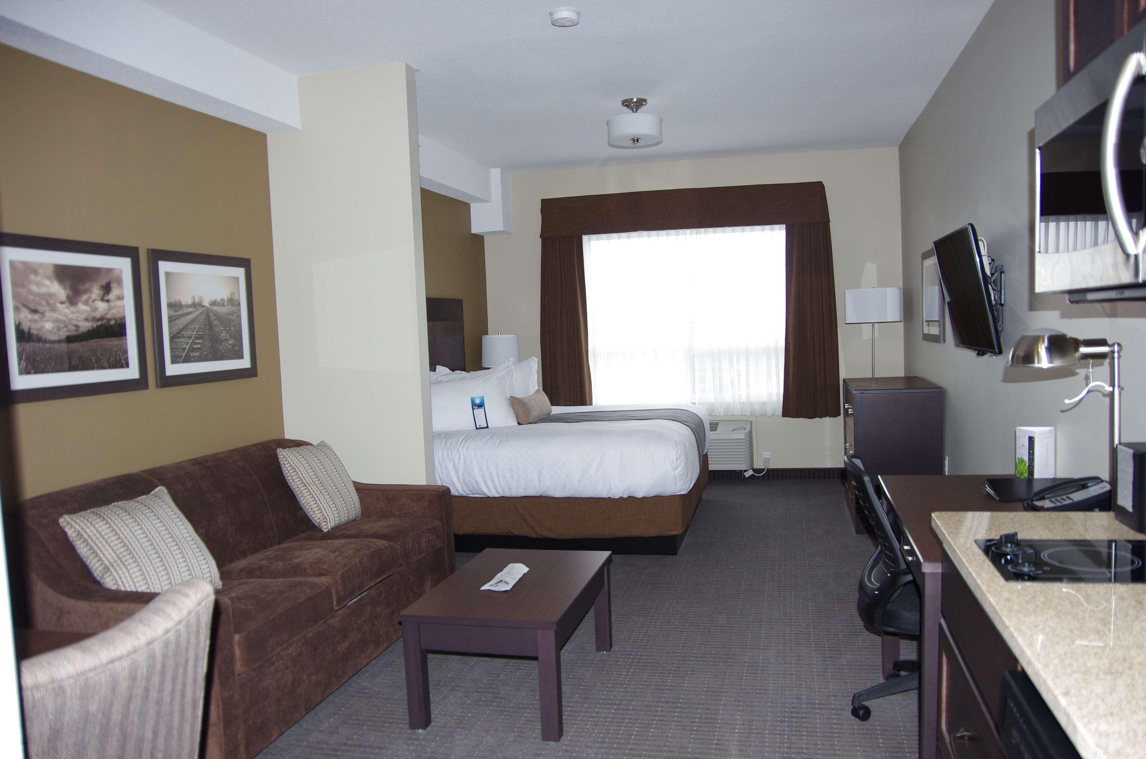 Best Western Plus Lacombe Inn And Suites Eksteriør billede