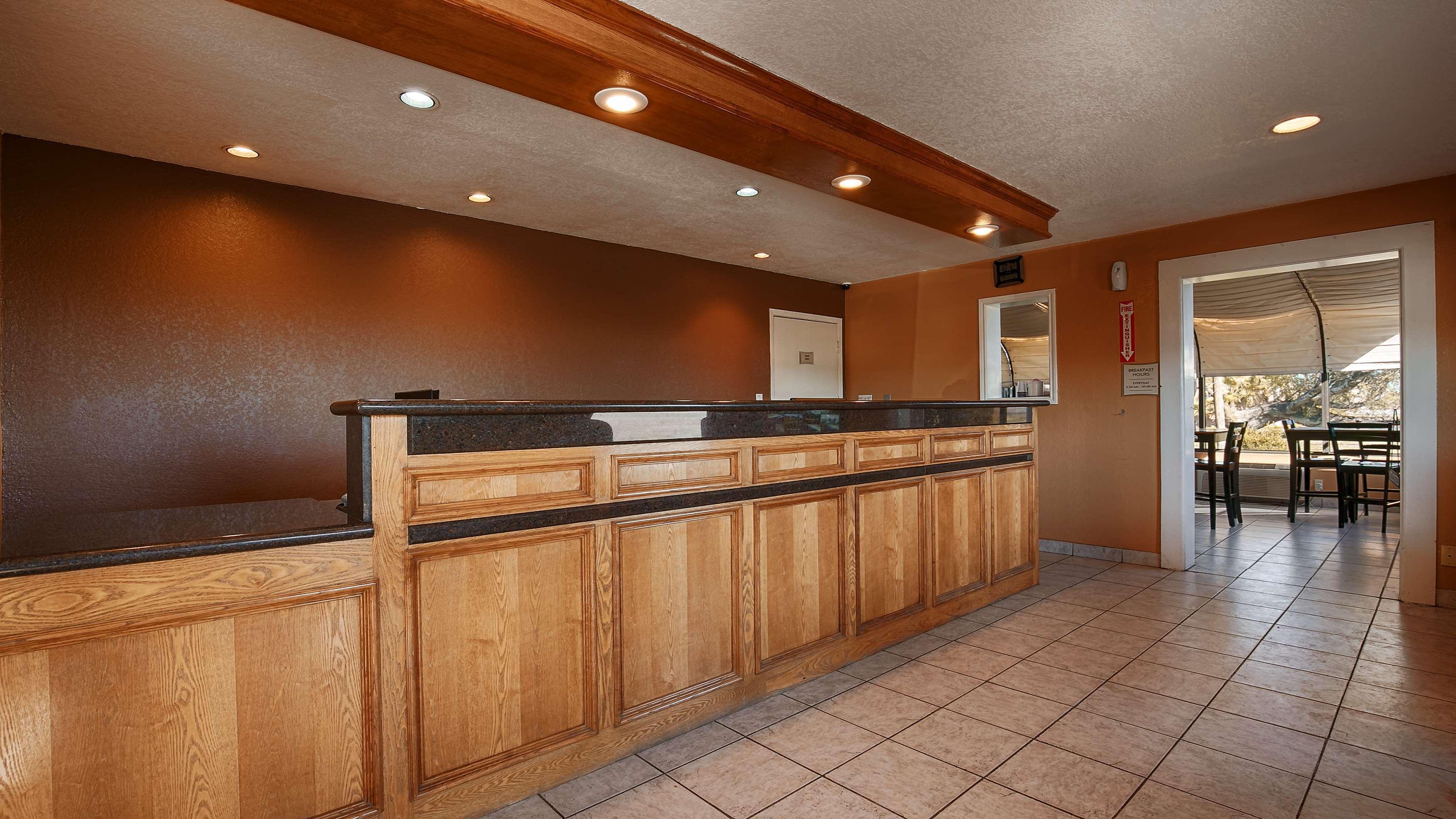 Best Western Plus Lacombe Inn And Suites Eksteriør billede