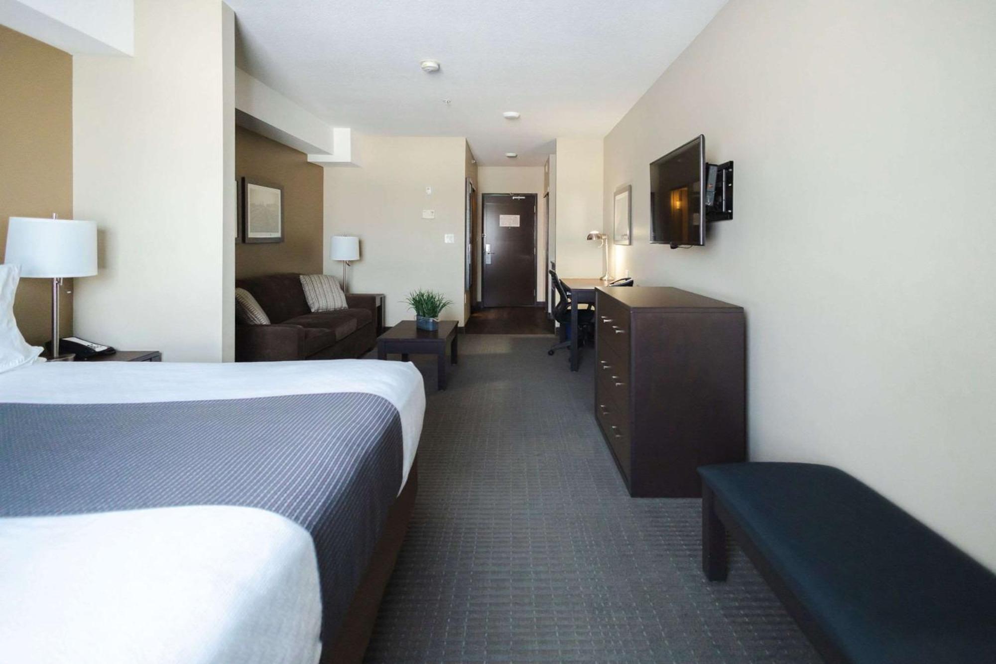 Best Western Plus Lacombe Inn And Suites Eksteriør billede