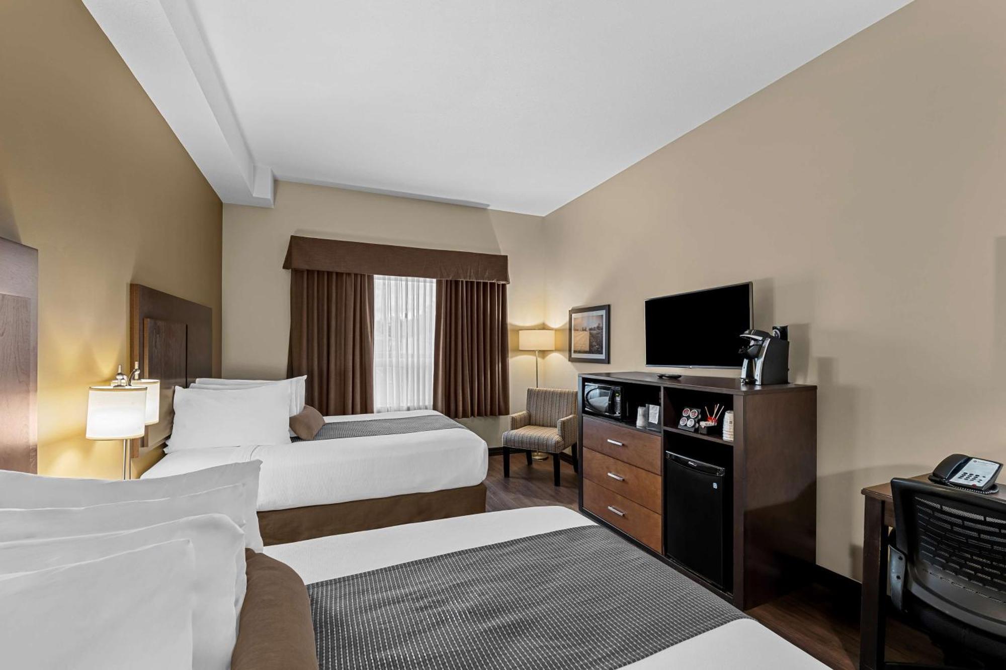 Best Western Plus Lacombe Inn And Suites Eksteriør billede