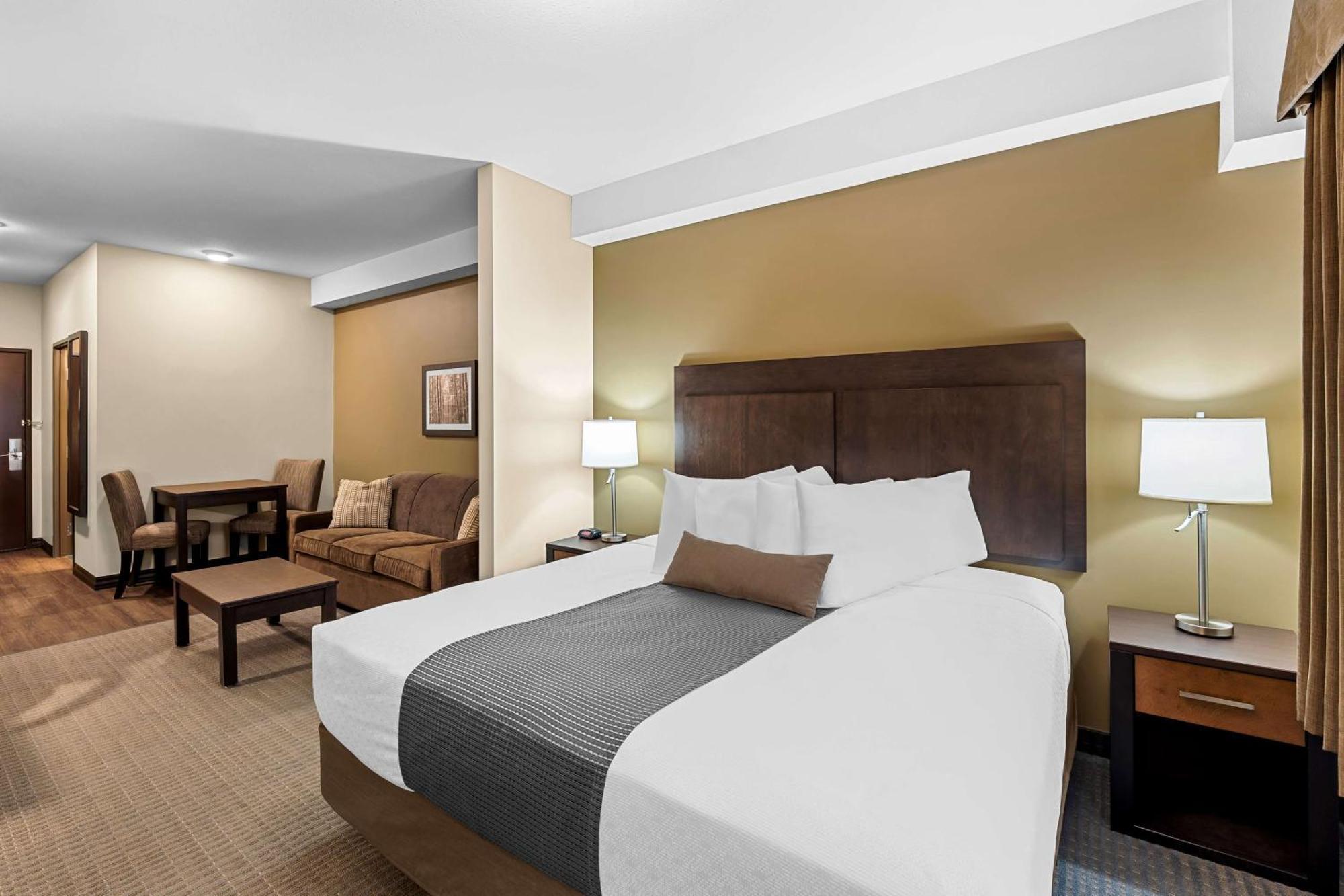 Best Western Plus Lacombe Inn And Suites Eksteriør billede