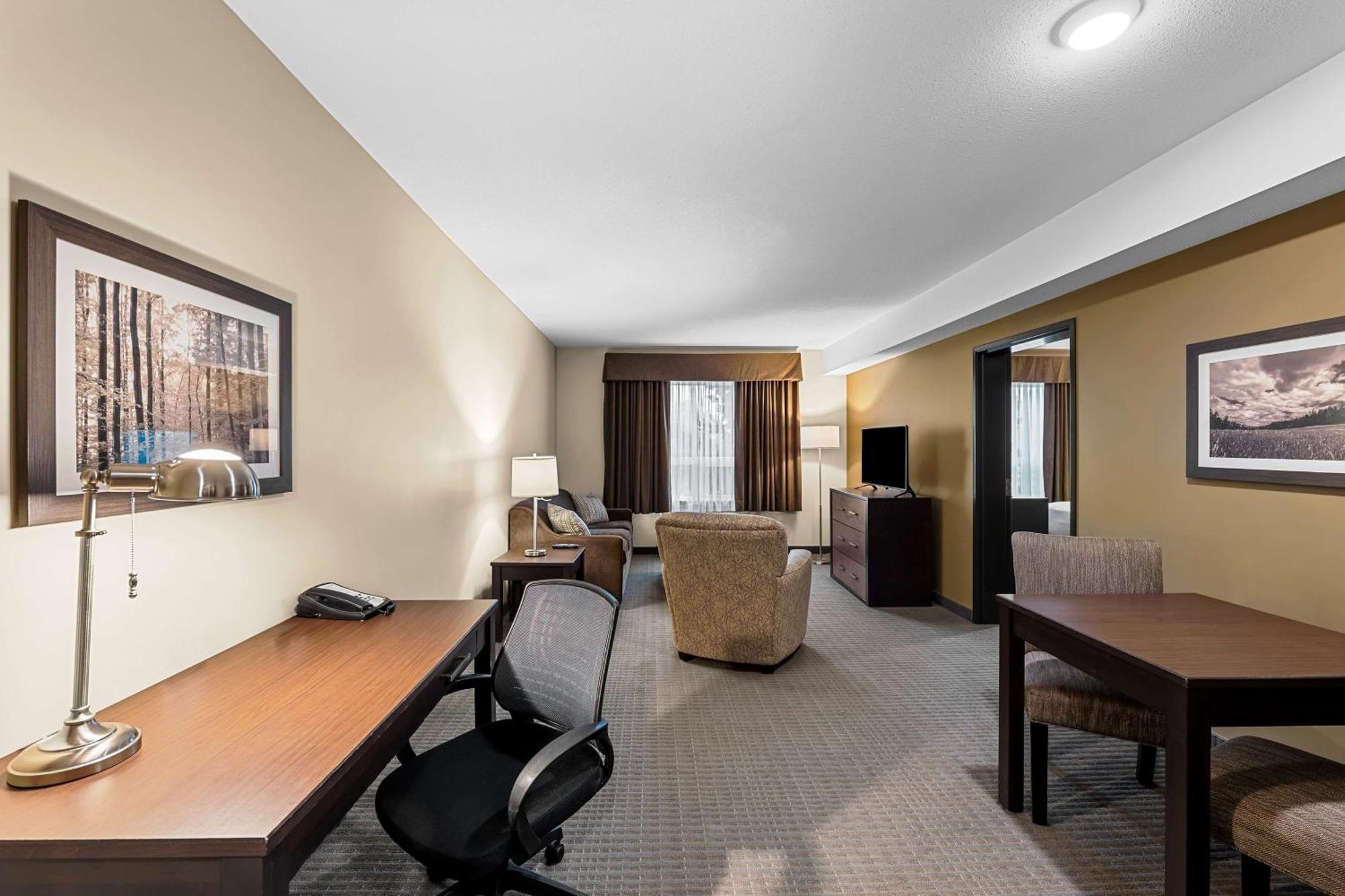 Best Western Plus Lacombe Inn And Suites Eksteriør billede