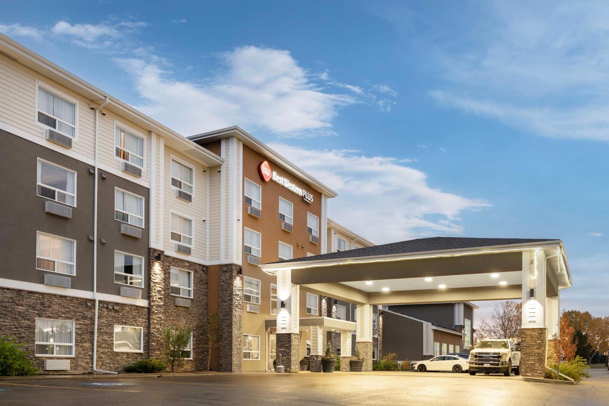 Best Western Plus Lacombe Inn And Suites Eksteriør billede