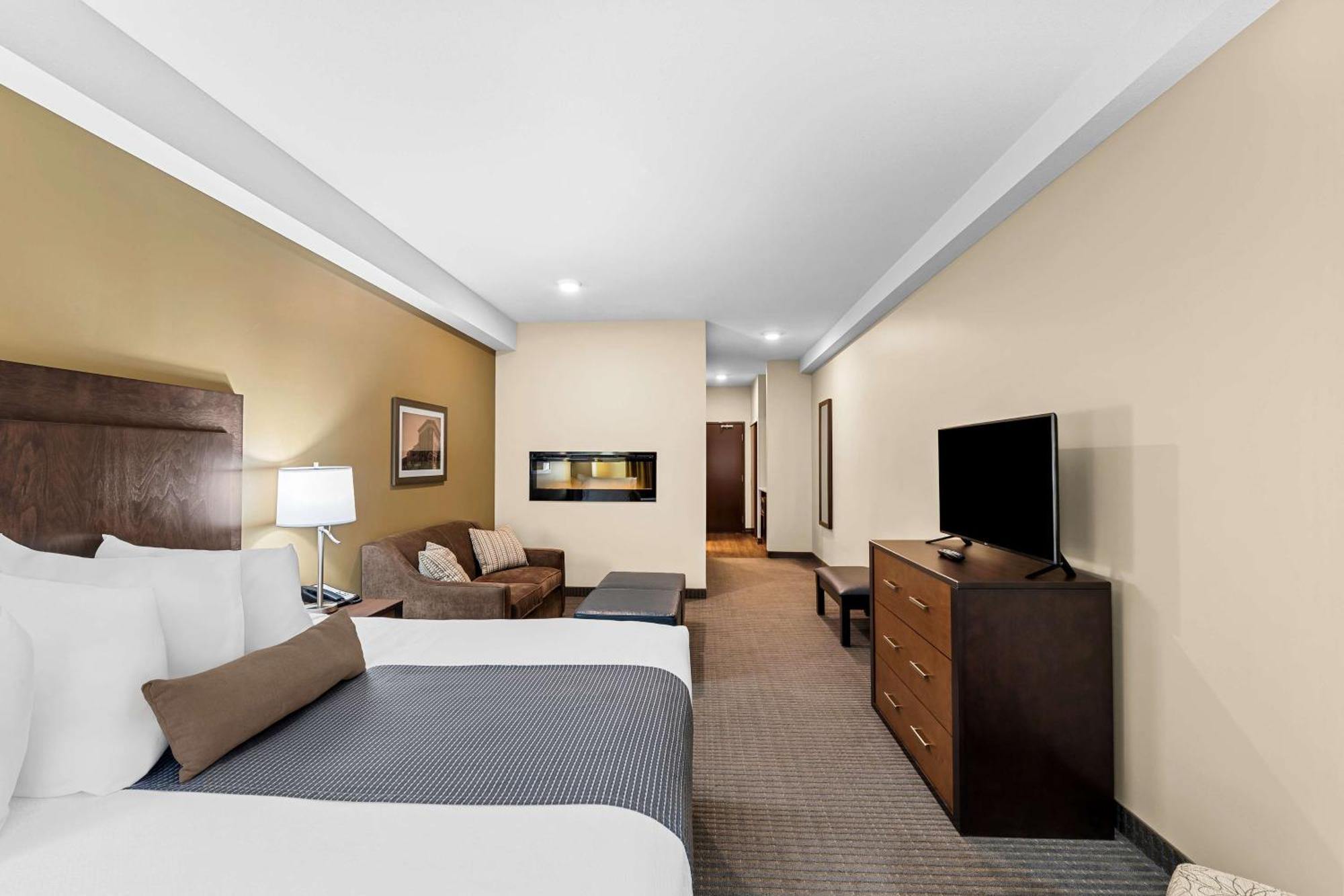 Best Western Plus Lacombe Inn And Suites Eksteriør billede